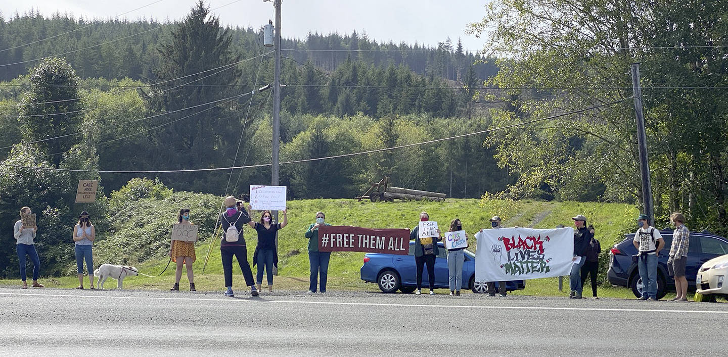 Group rallies against incarceration