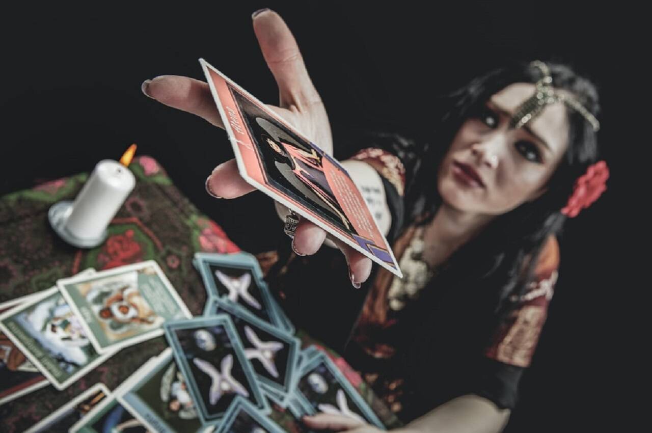 Psychic Reading Online: 5 Best Psychics Platforms for Free Readings Via Phone Or Chat - Forks Forum