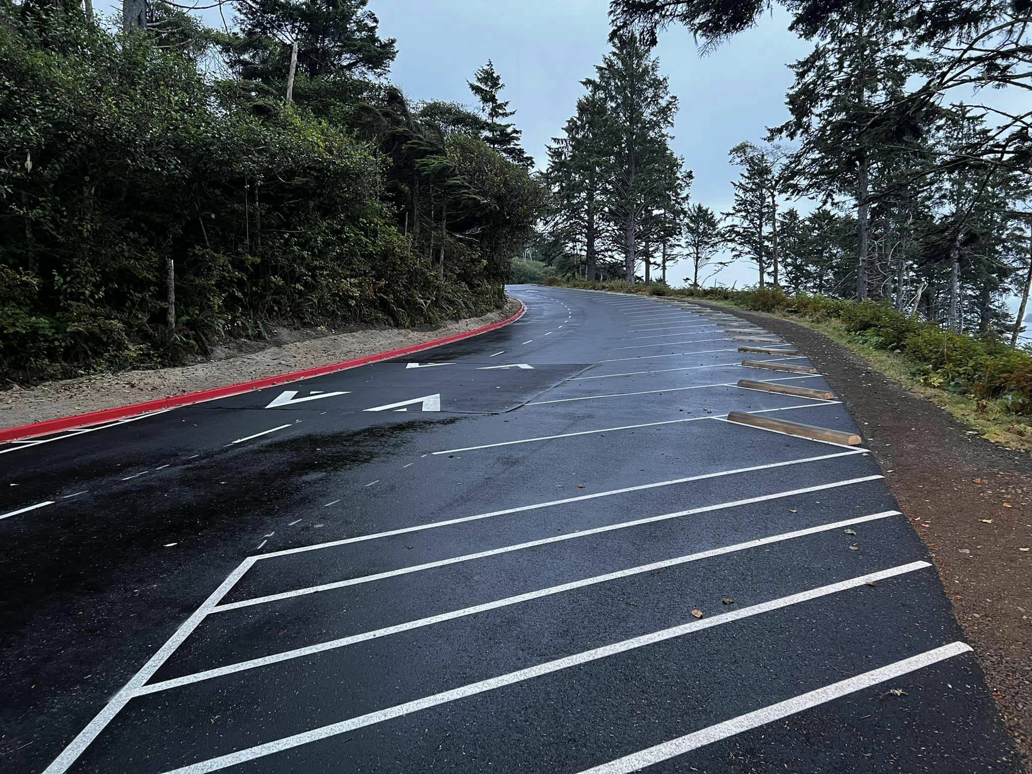 Additional parking is located from the highway entry into the main parking area. New ramps for those with mobility issues were also installed to the viewing platform.