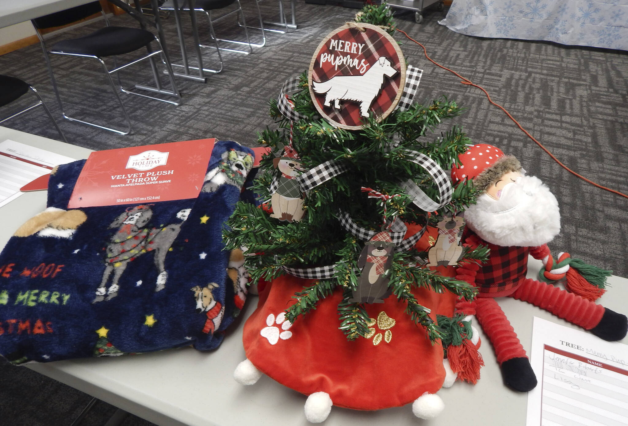 2nd place tree - Healthcare Information Management - “Merry Pup-mas”