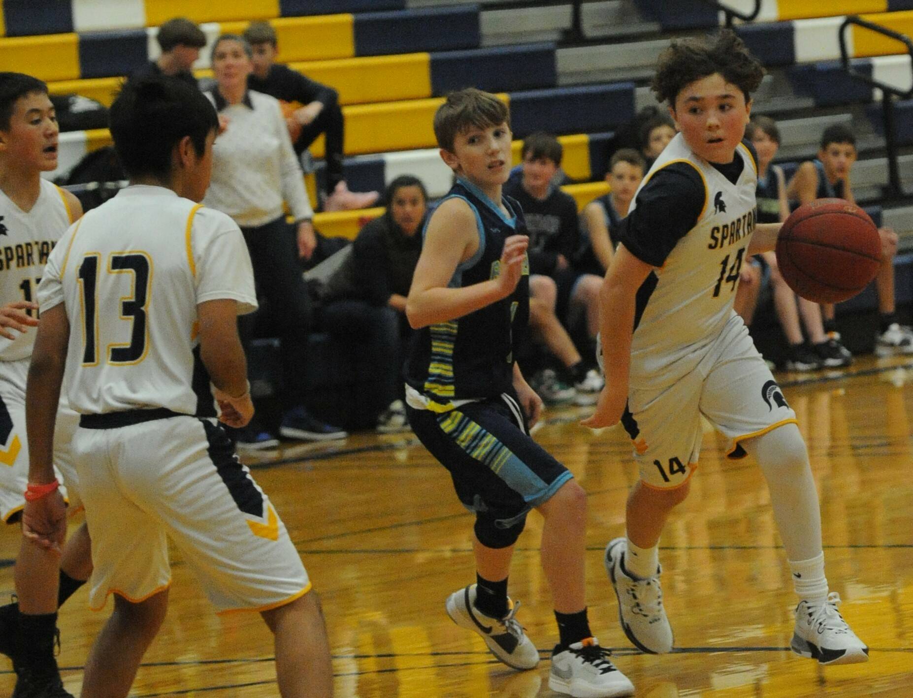 In more FMS action 7th grader Tannon Gaydeski drives. Also in the action are Ryder Fletcher (12) and Ernesto Gonzalez-Black (13). Photo by Lonnie Archibald