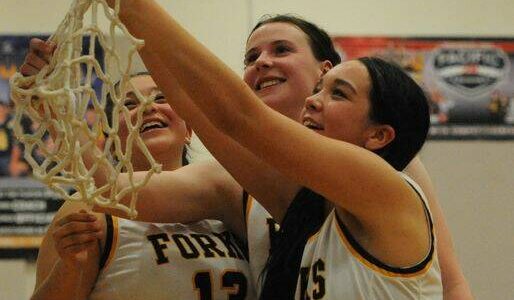 Senior girl’s basketball. Photo Lonnie Archibald.