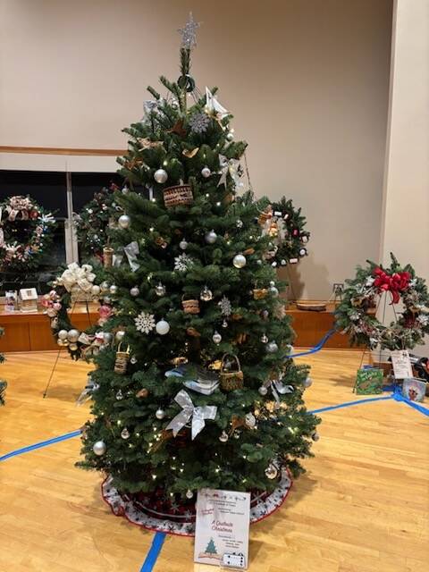 SIORF would like to apologize to Kaylee Charles, Isabele Pullen and Kaidence Rigby, the decorators of the amazing Quileute Tribal Council tree. We are truly sorry for omitting your names on the Festival of Trees sign. It was an unintentional over site on our part. Please be assured we will be more careful in the future.
A Quileute Christmas
Sponsored by: The Quileute Tribal Council
Decorated by: Kaylee Charles, Isabele Pullen and Kaidence Rigby
Artists: Jackie Smith - 20 cedar reindeer
Cathy Salazar - 15 cedar roses, 4 basket necklaces, 3 cedar hearts, and cedar whispys
Anne Walker - 10 cedar baskets
Bonus Items: 2 one-night stays in luxury cabins at Quileute Ocean Resort and 2 Books - Raven Tales and Our Land: Quileute Territory