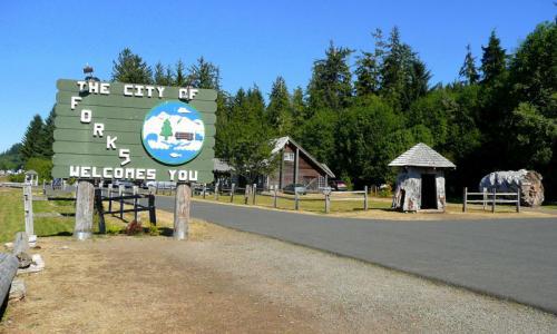 Announcements and events in Forks and the West End.