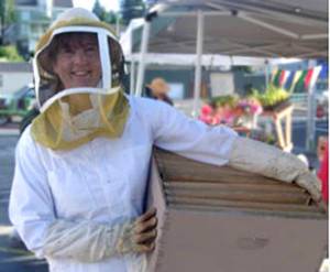 Evening Talk: Helping Bees helps us all