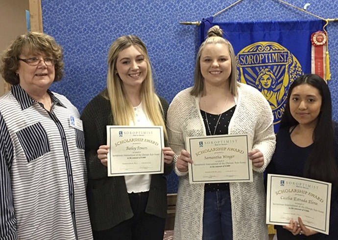 2019 graduates receiving SIORF $1000 scholarships are Blanca Silva, Cecelia Estrada Elena, Kaylene Bailey, and Samantha Winger. Marissa Bailey and Bailey Powers each received $1000 renewal scholarships. Hull Family Foundation Scholarships were presented to Keli Doyle, Cecelia Estrada Elena, Blanca Silva, Iziah Morton, Kaitlyn White, Kaylene Bailey, and Britney Dean. Renewal scholarships were given to Savanah Norbisrath, Enid Ensastique, Lauren Decker, Peyton Rondeau, Chelsea Bicunas, Gabriella Damron, Scott Archibald, and Kenneth Turner. 2019 SIORF scholarships winners pictured with Diane Edwards, SIORF Education Chair, Bailey Powers, Samatha Winger, and Cecelia Estrada Elena.