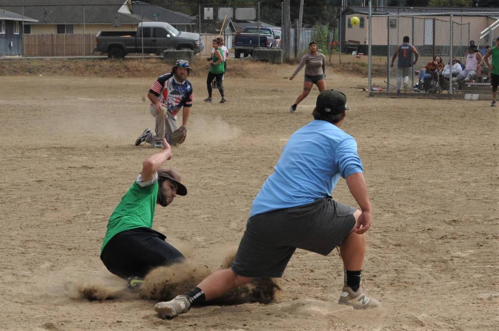 Mossquatch runner Gavin Velarde slid safely into third against Good Wood.