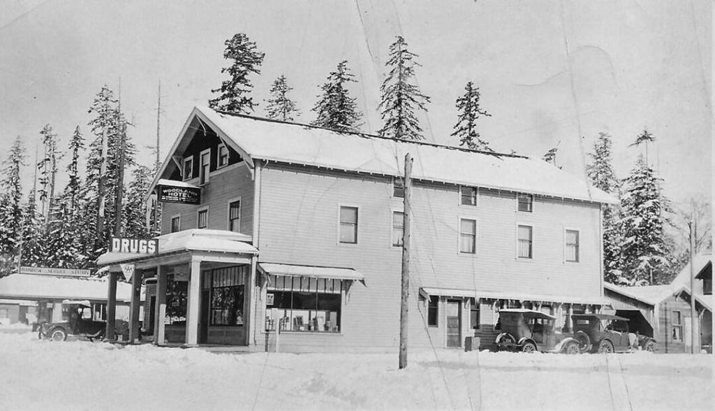 The nearly new hotel around 1930.