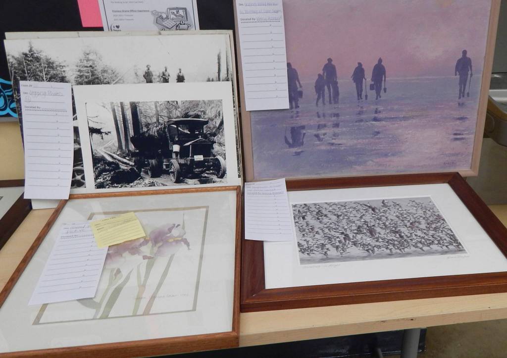 As always …wonderful local art and photographs were donated. Included here are works by Susan Gansert Shaw and Missy Barlow.