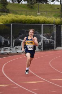 Klayton Helvey 4x400