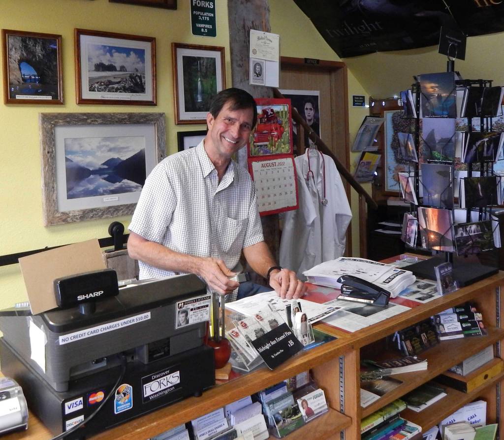 Forks Chamber - Visitor and Information Center - Ronnie