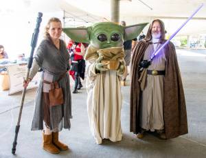 Squatchcon 2022 cosplay winner, Carolyn Keene (center)
PHOTO CREDIT: Rachel Storck, Silt Photography
