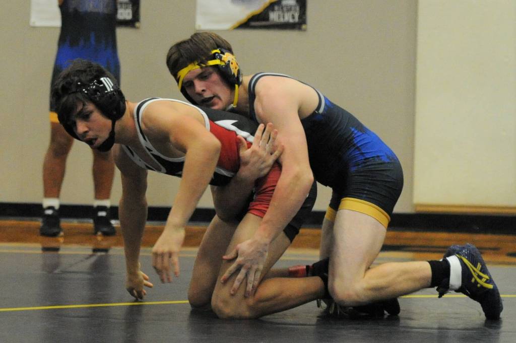 Forks Kaleb Blanton won over Bomani Birdwell of Toledo in the 152 lb class.