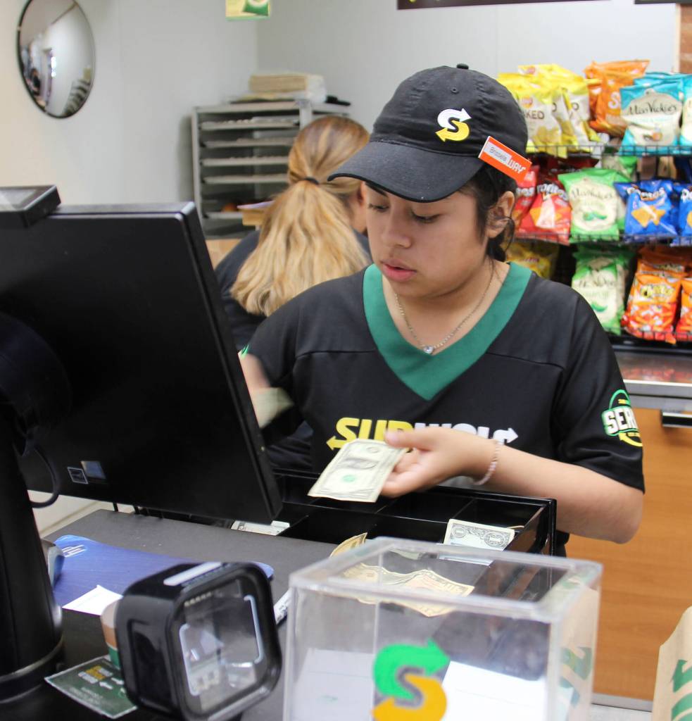 Brissela - Evergreen 76/Subway