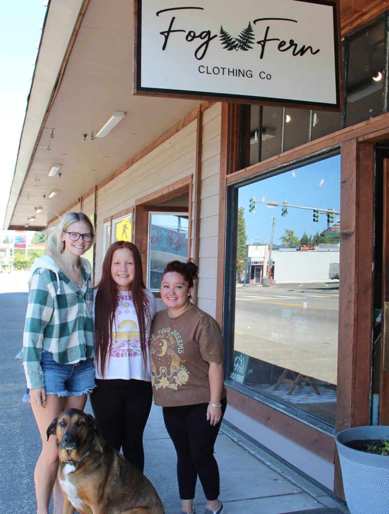 River (in front) with Kendra, Orryanna and Olivia.