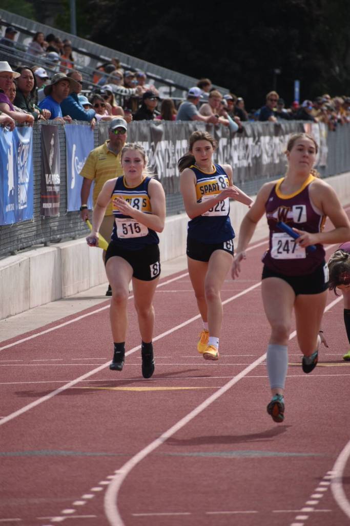 Miley Blanton and Erika Williams in the 4x200.