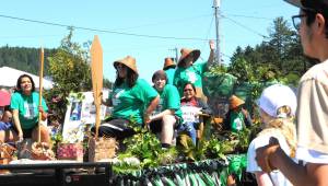 The Quileute Enterprises float was beautifully decorated for the parade. Photo by Lonnie Archibald
MORE PHOTOS PAGE 6