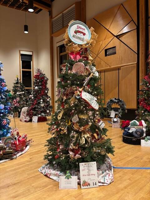 Chairs Choice: Ill be Home Baking
Sponsored by the Woodland Inns
Decorated by Starla Daman