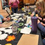 Photo Cindy Mesenbrink
Artists of all ages and skills took part in a variety of activities over the weekend. The event was sponsored by the Rainforest Council for the Arts.