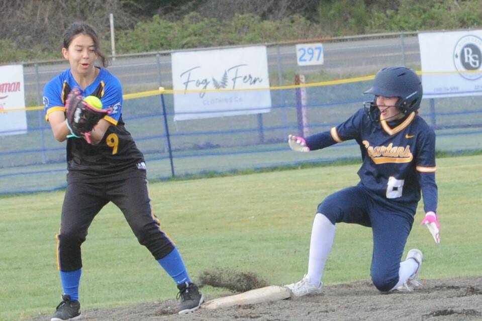 Forks Lillian Crippen was safe at second.